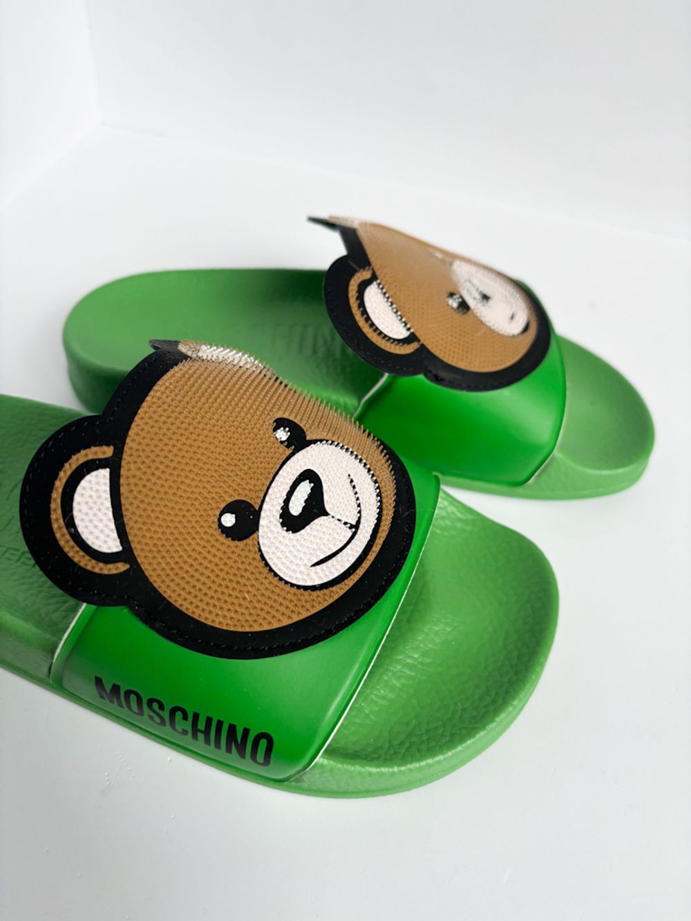 Новые сланцы Moschino, 30