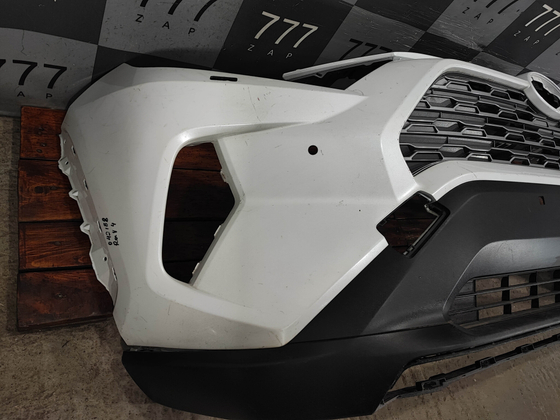 Бампер передний Toyota RAV4 V (XA50) 18-нв Б/У Оригинал 521190R926