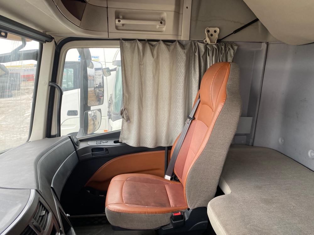 Foton AUMAN 4x2 Седельный тягач EST A 1844 MT (Дизельный, 11,8 л, МТ, 450 л.с.)