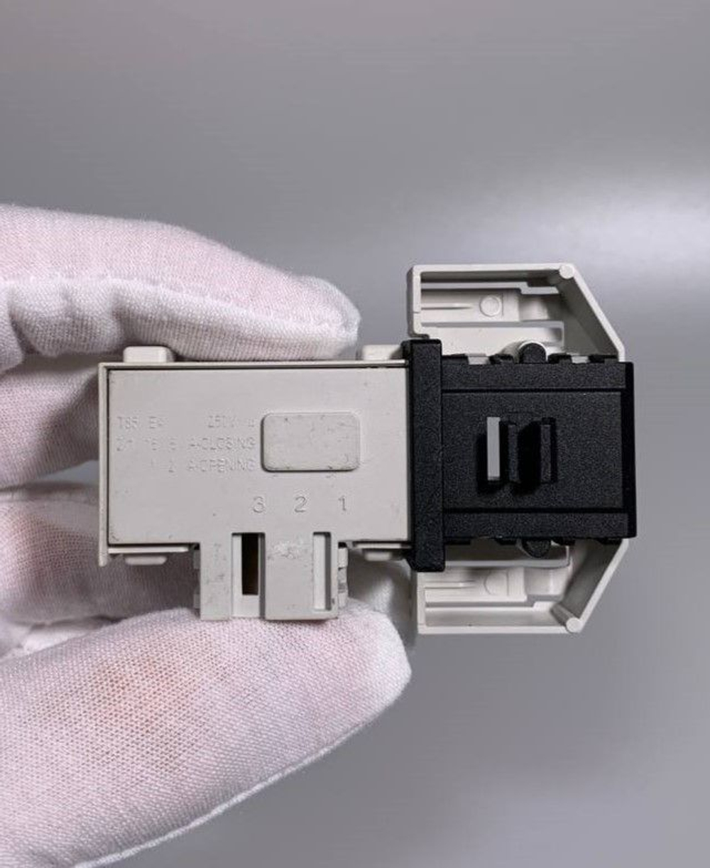 Замок люка стиральной машины Bosch короткая