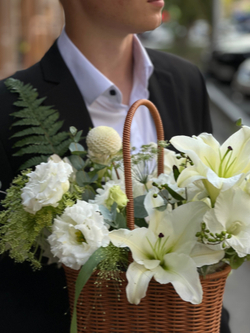 Корзина экзотических цветов «Фелия»