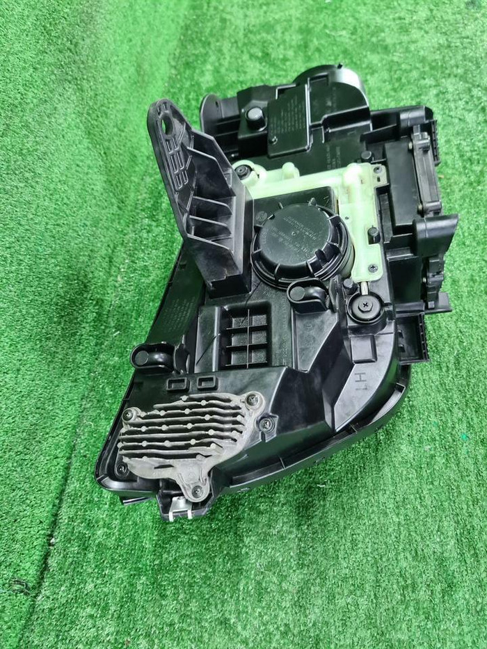 Фара левая Genesis GV80 (2020-2023) LED