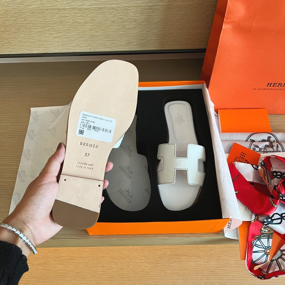 Hermes Oran Sandal