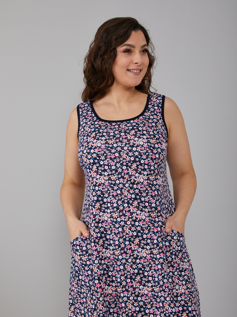 Платье П-012/темносиняя-полянка