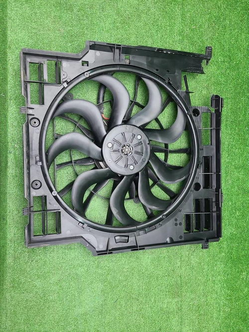 Диффузор с вентилятором BMW X7 G07 (2019-н.в.)