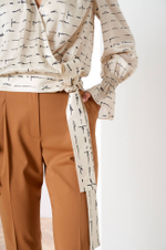 22389 Блузка женская (бежевый принт)