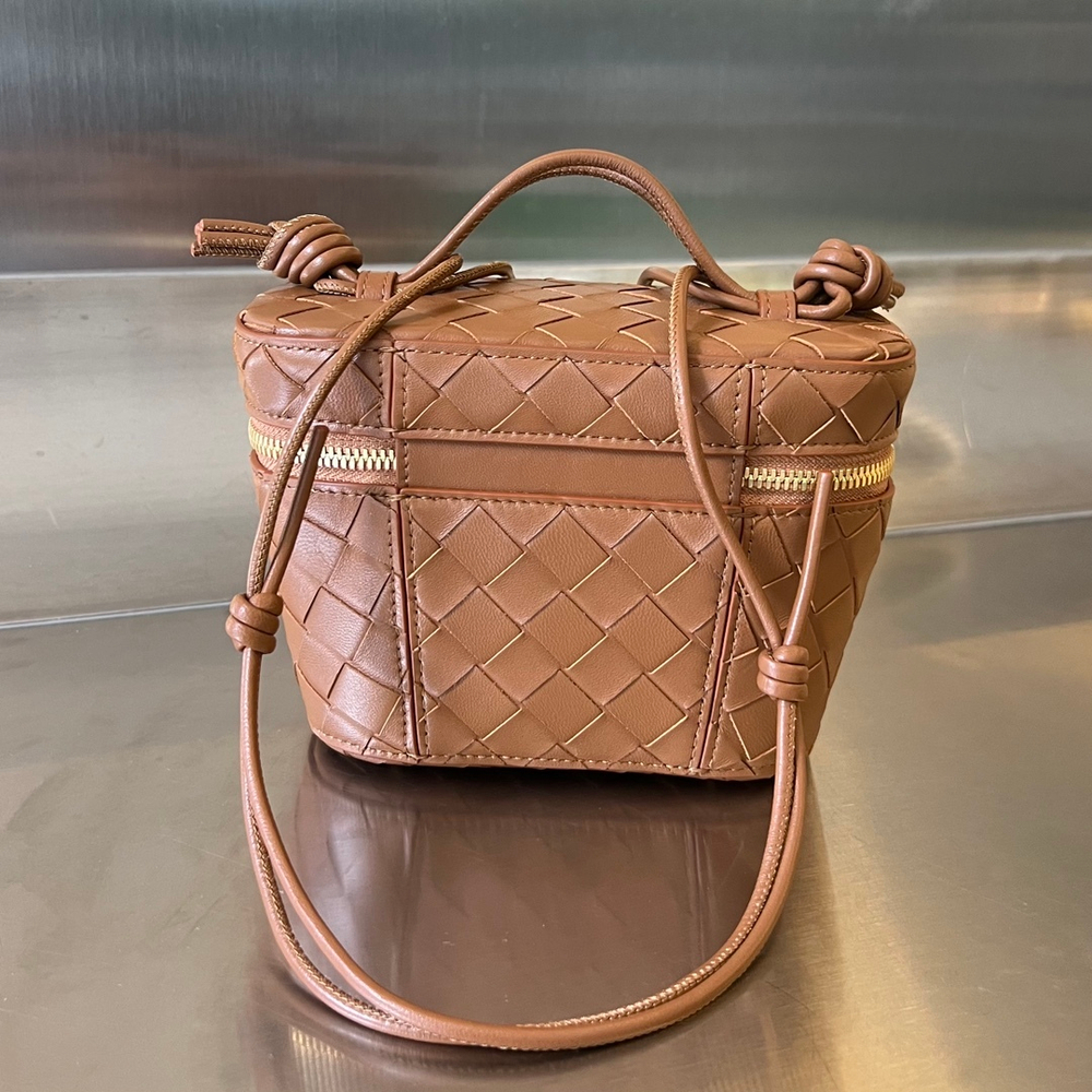 Bottega Veneta Mini Intrecciato Vanity Case