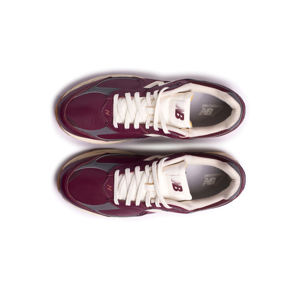 New Balance 2002R Vintage Leather Pack "Burgundy"