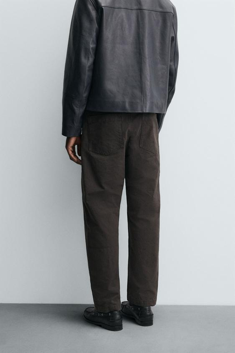 ZARA БРЮКИ STRAIGHT FIT С ЭФФЕКТОМ ПОТЕРТОСТИ, ТЕМНО-СЕРЫЙ