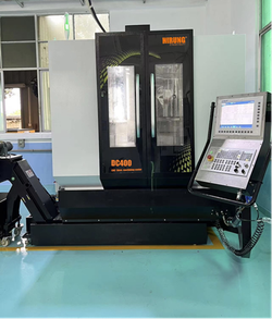 Пятиосевой фрезерный обрабатывающий центр DС630 с системой ЧПУ «Syntec 220MA-5A» LCD монитор 15”