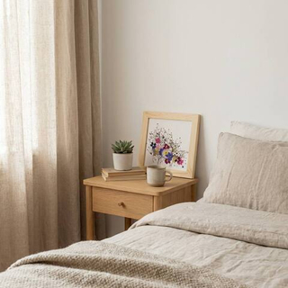 Скумпия, Вербена, Дельфиниум, гортензия, маргаритка. Картина из цветов в рамке