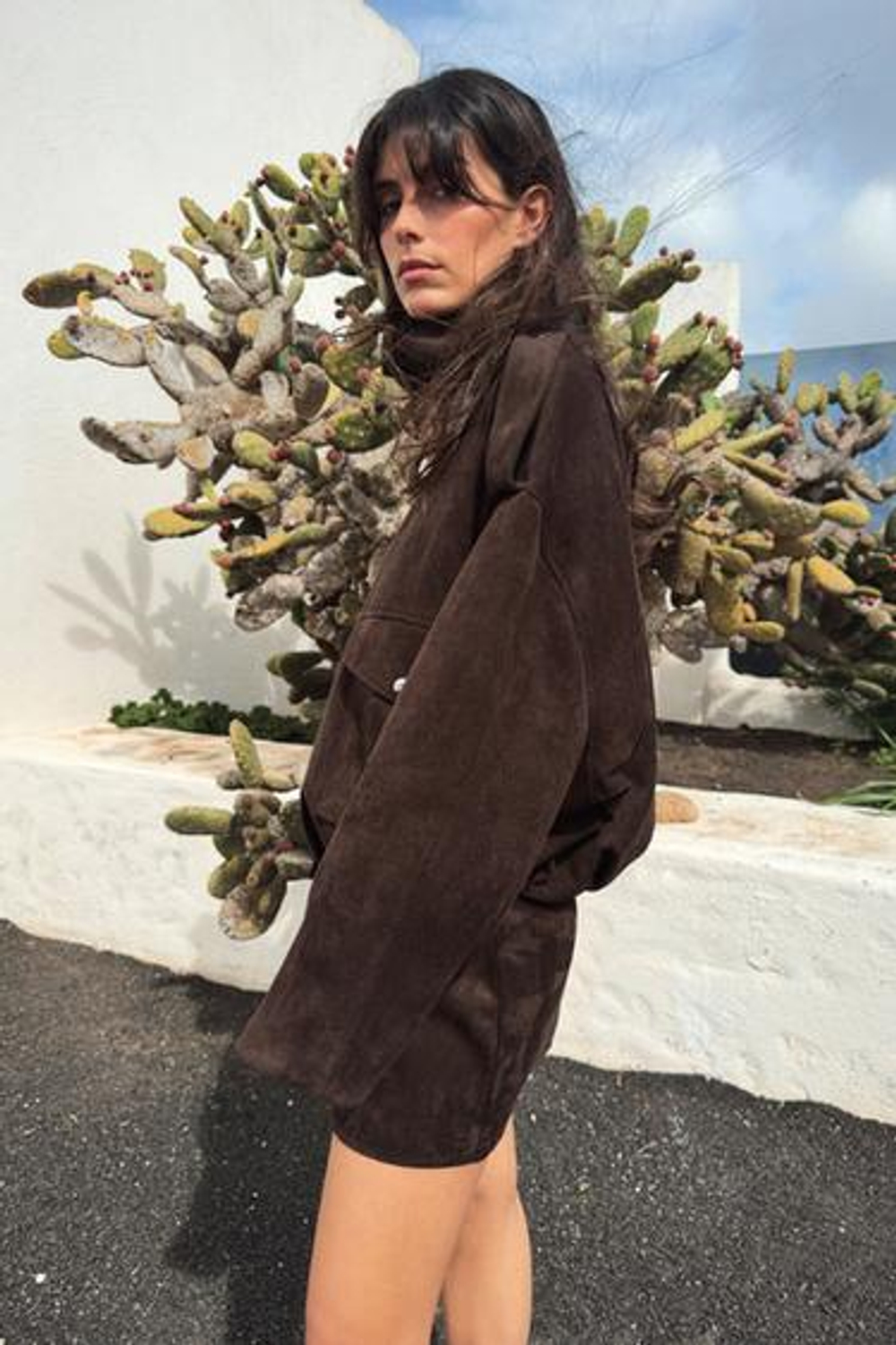 Синтетическая замшевая куртка с ремнем - ZARA