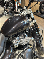 Royal Enfield Super Meteor 650 Astral Black (Base)