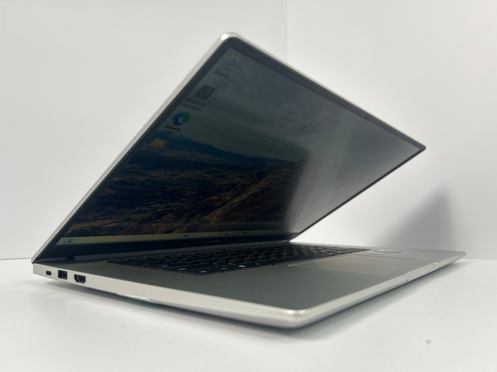 Ноутбук Huawei MateBook D 15 (BoM-WFP9) 15.6"/AMD Ryzen 7 5700U/RAM 8 GB/SSD 512 GB/AMD Radeon/1920х1080/IPS/DOS/Подсветка кл-ры:нет/серебристый. Состояние: B1