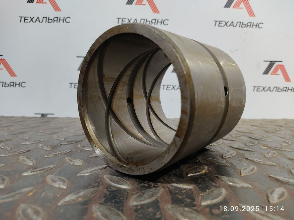 Втулка 61Q6-04080