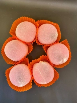 Пирожное Моти (Mochi) с бобовой начинкой (красная фасоль)