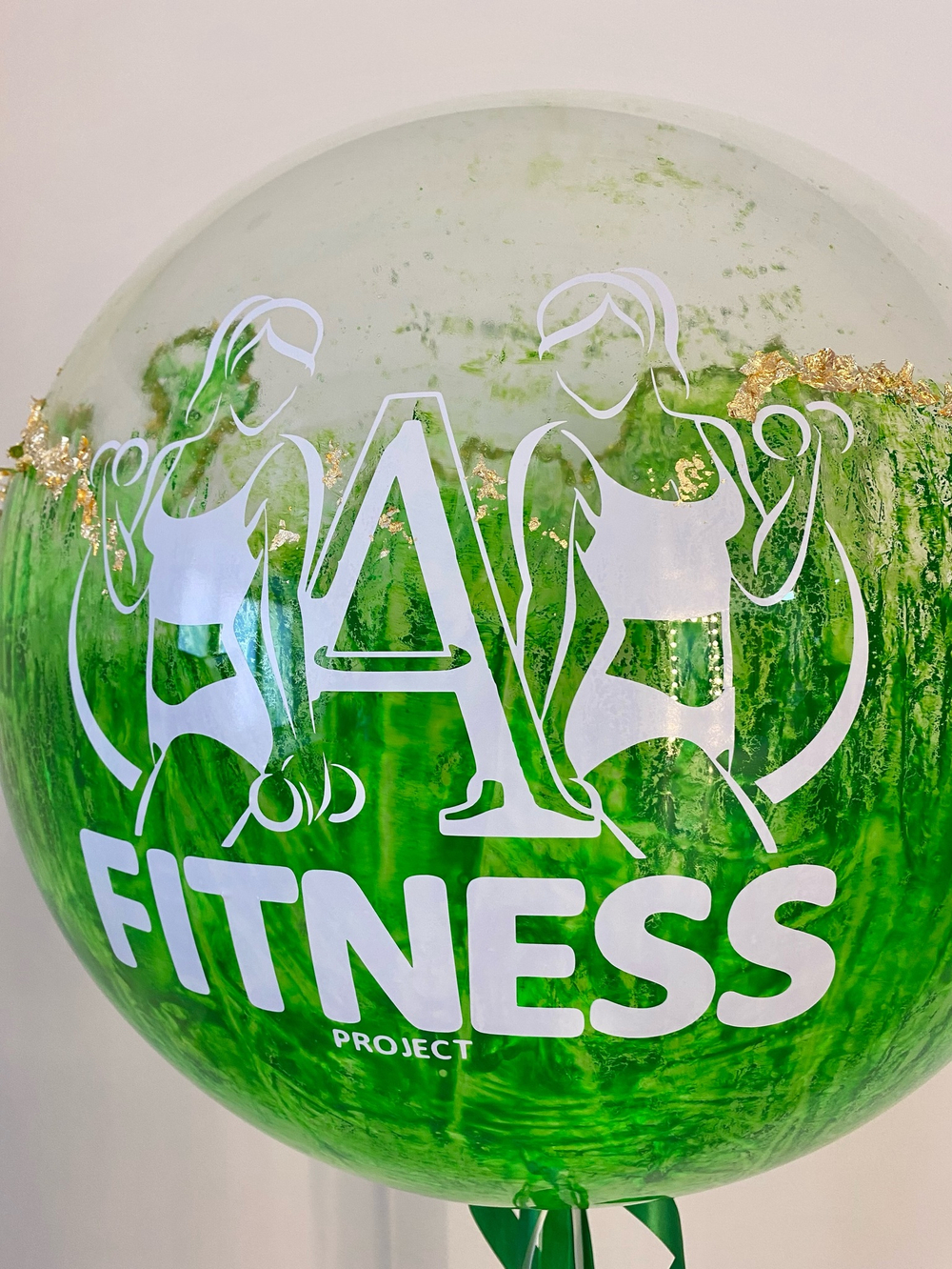 Шар гигант стекло с краской/поталь/логотип зеленый Fitness№357