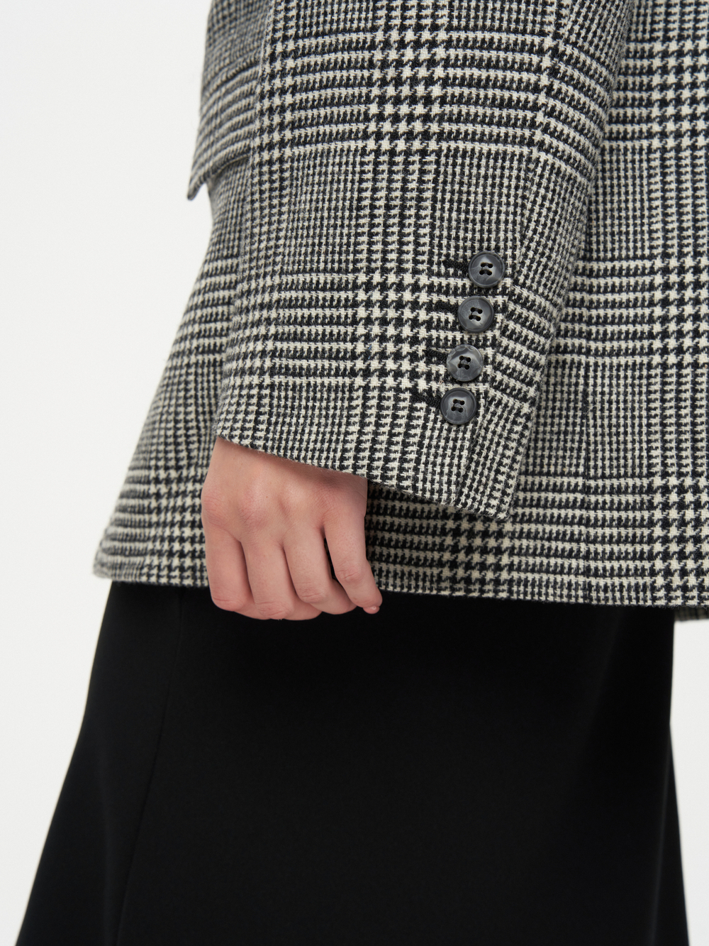 Жакет однобортный прямого силуэта