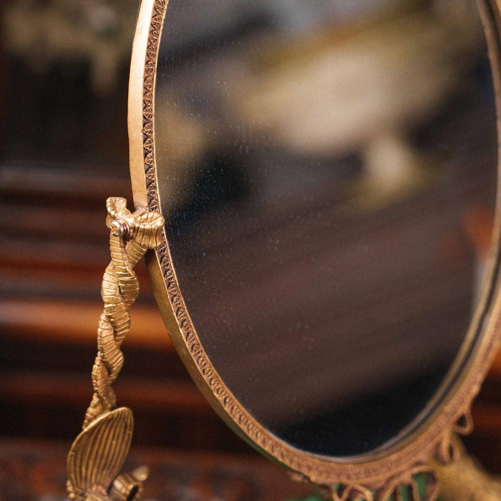 Винтажное настольное зеркало