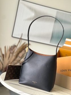 Louis Vuitton Low Key Hobo PM