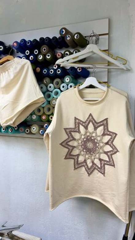 Лонгслив из хлопка с кружевом