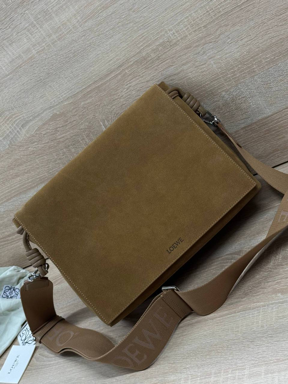 Сумка-мессенджер Loewe