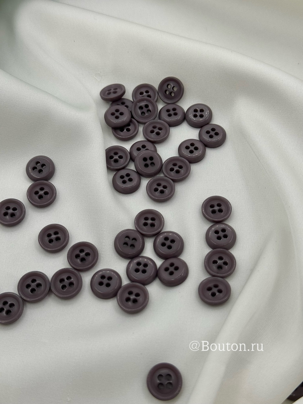 Пуговицы на прокол светло-коричневые серые (тауп)