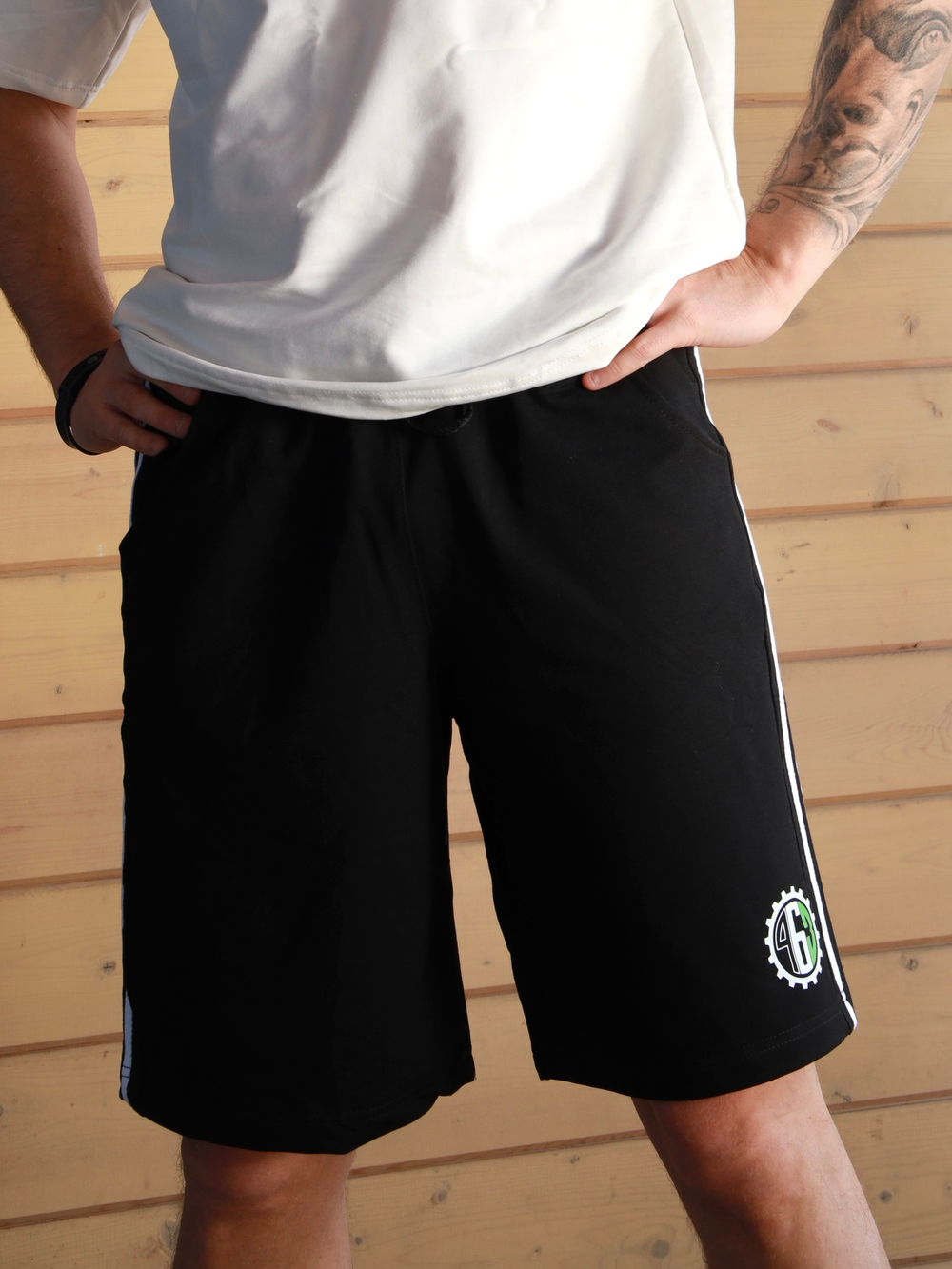 Шорты спортивные с лампасами город горький ЧБЗ черные черный