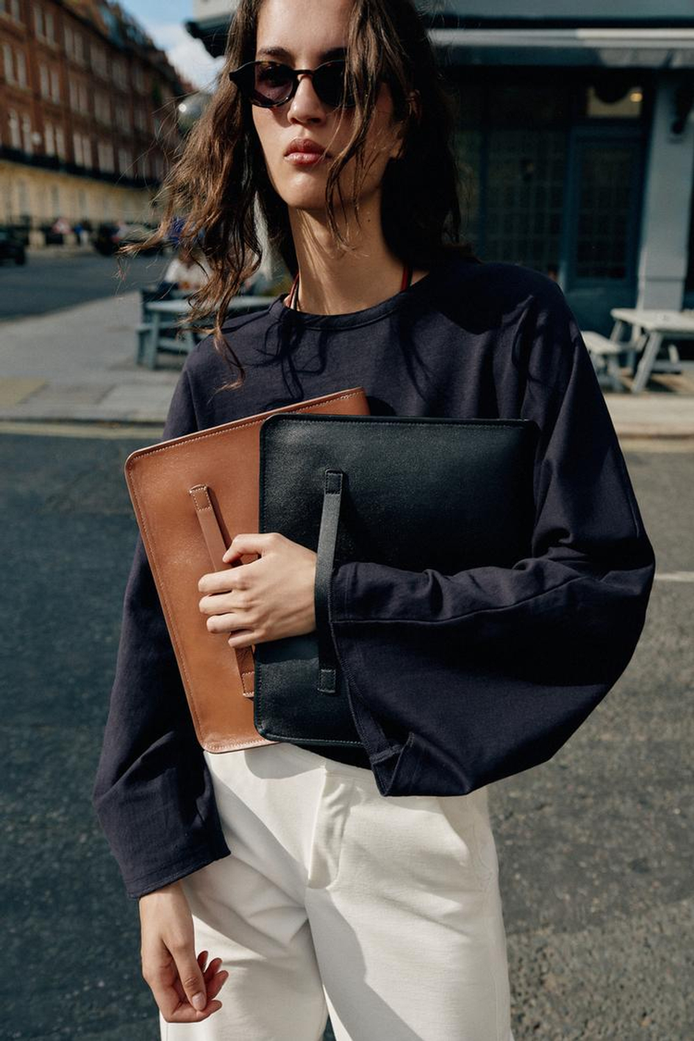 ZARA КОЖАНЫЙ ЧЕХОЛ ДЛЯ IPAD, ЧЕРНЫЙ