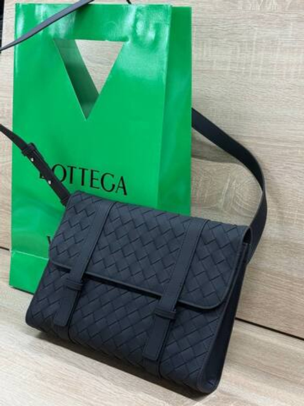 Сумка-мессенджер Bottega Veneta