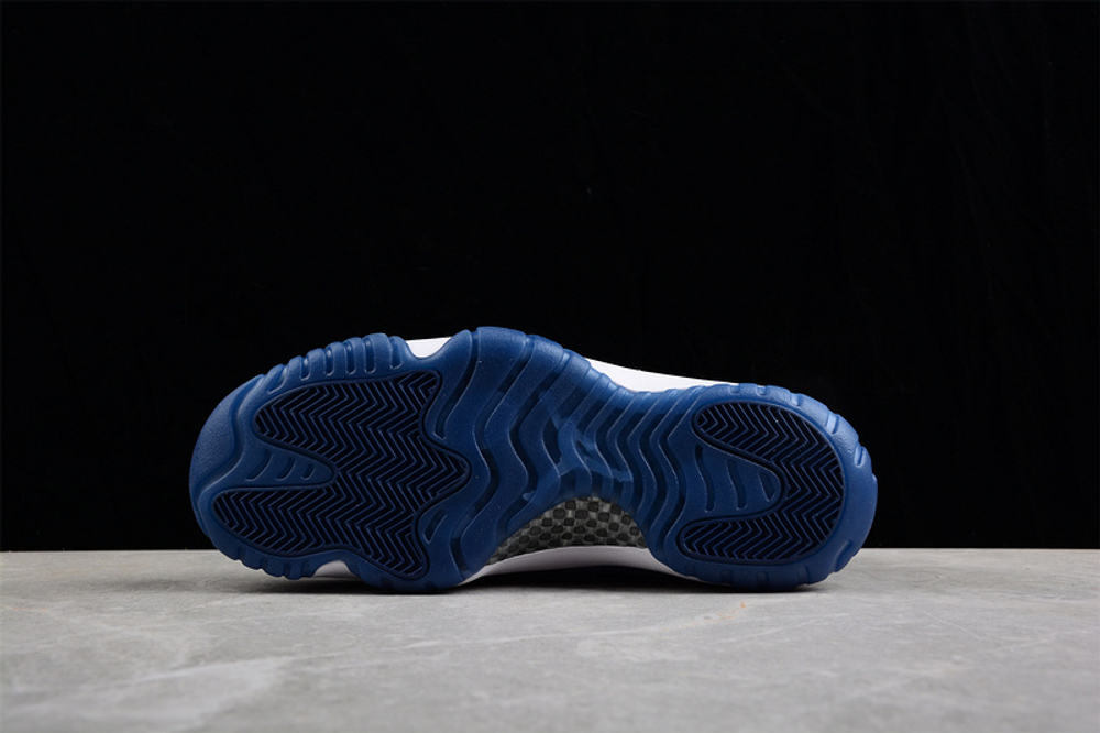 Jordan 11 Retro Midnight Navy