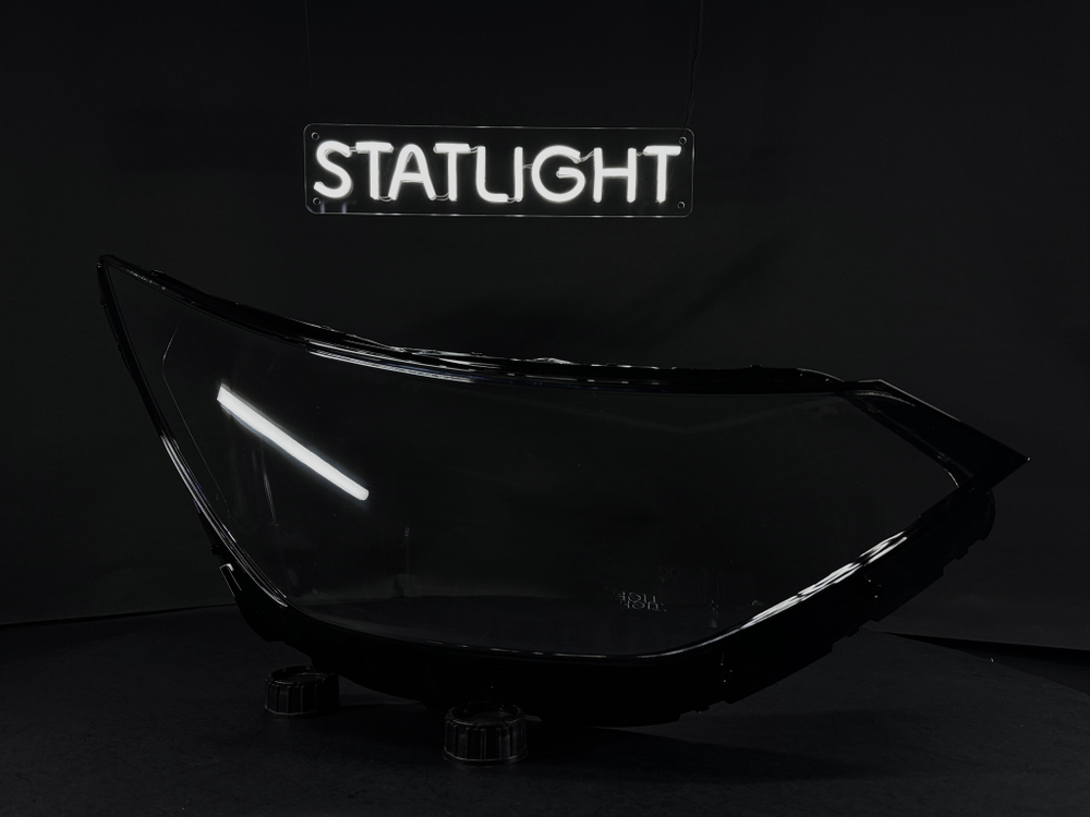 Правое стекло фары Hyundai Sonata 8 DN8 2019-2023