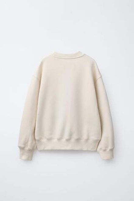 ZARA ТОЛСТОВКА С БЛЕСТЯЩИМИ ЗВЕЗДАМИ, ЭКРЮ