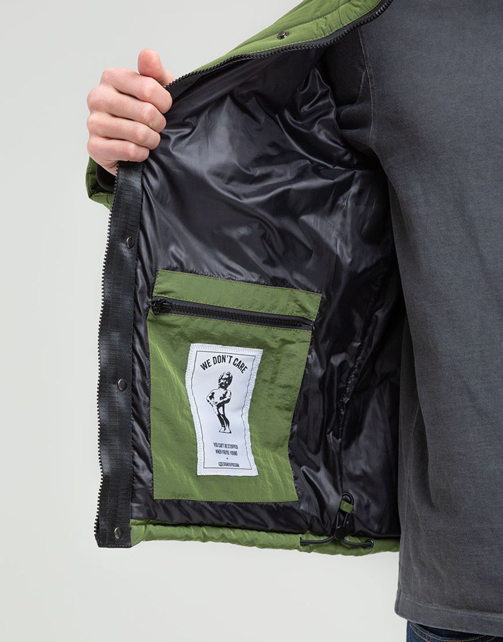 Куртка We Don’t Care Short Puffer Jacket Olive