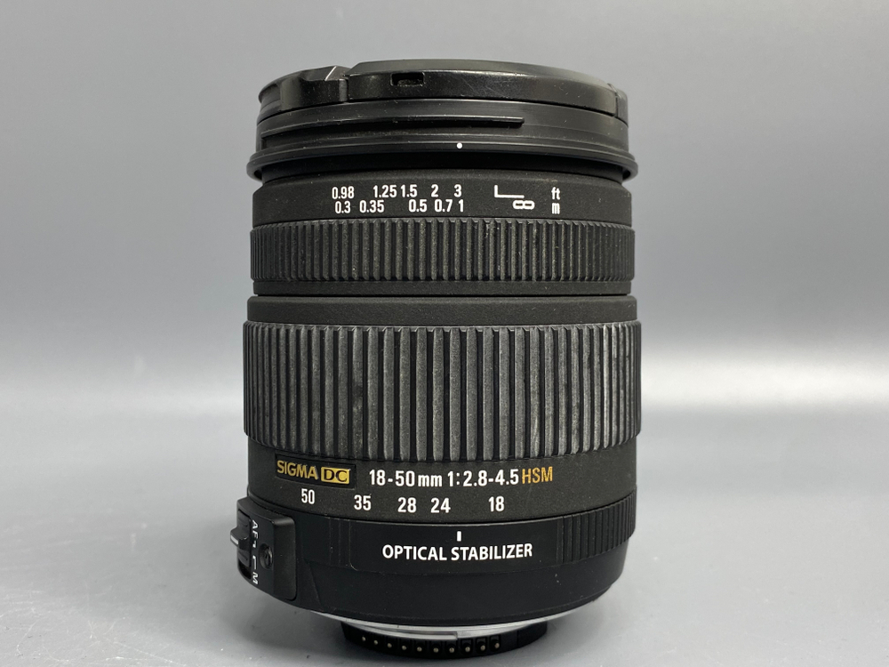 Sigma 18-50mm f/2.8-4.5 DC OS HSM