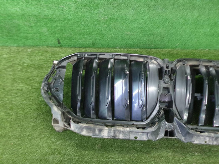Решетка радиатора BMW X6 G06 (2019-н.в.)
