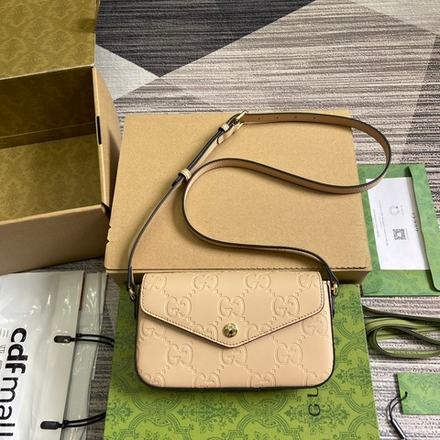 Gucci GG Super Mini Shoulder Bag 21 cm