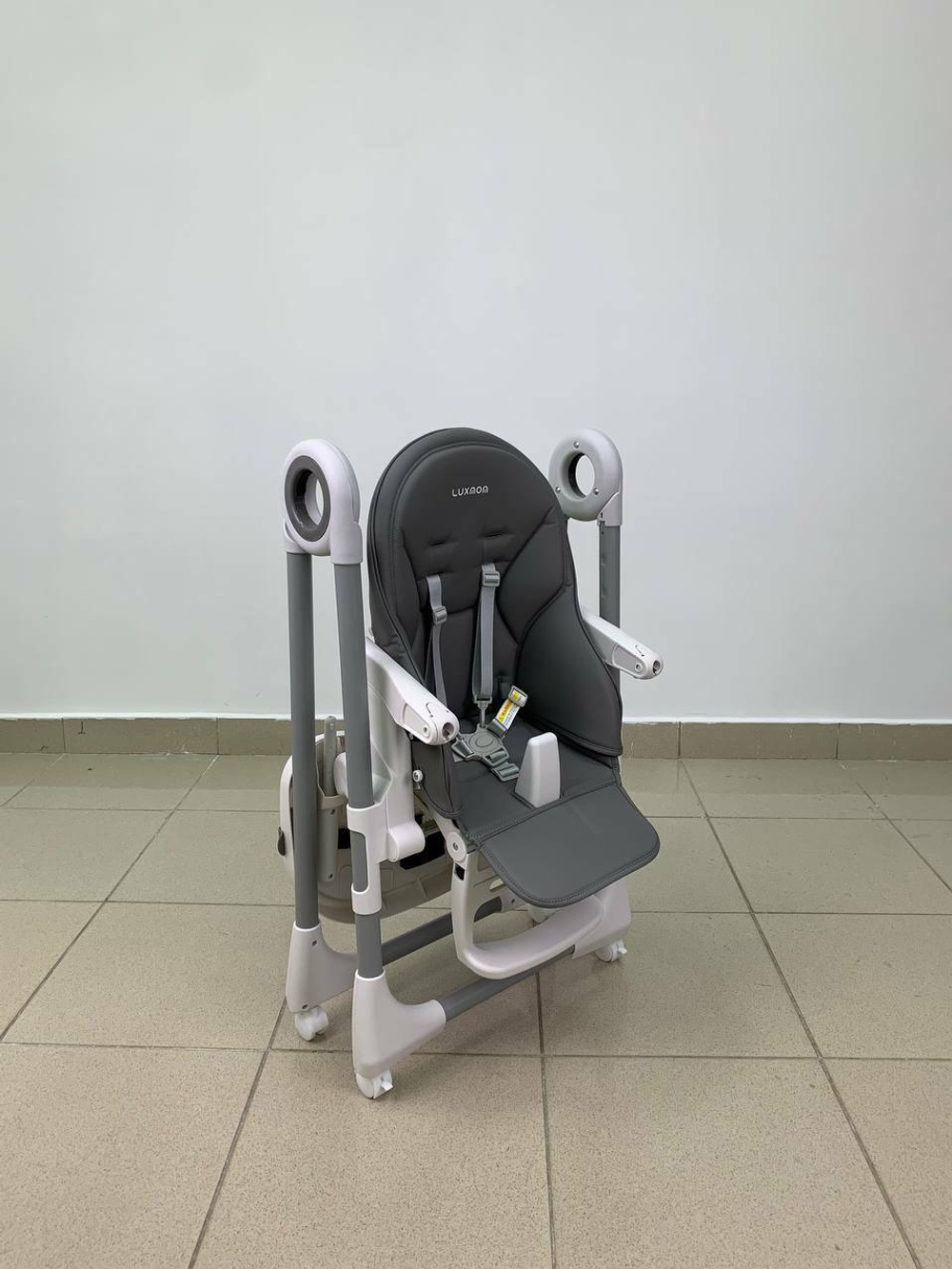 Стульчик для кормления Luxmom Q1