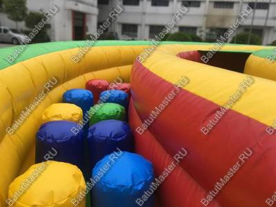 Надувная полоса препятствий "Мощный лабиринт" размер 15*8*6 м