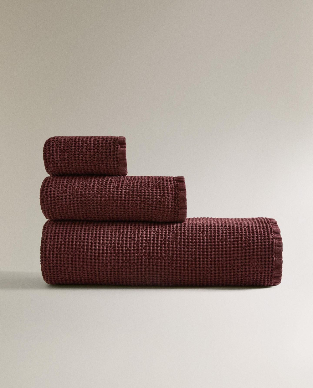 Zara Home - Мини вафельное банное полотенце, бургундия, 50х90 см