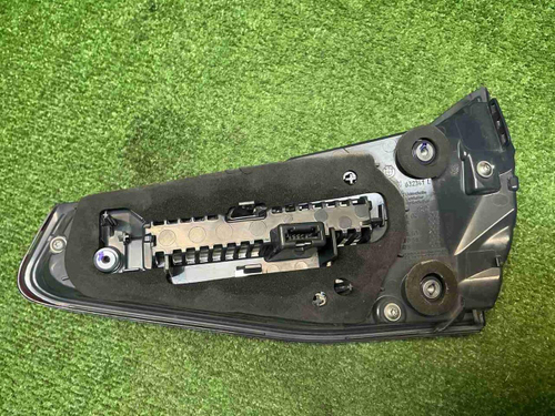 Фонарь левый внутренний BMW 6er G32 (2017-2023)