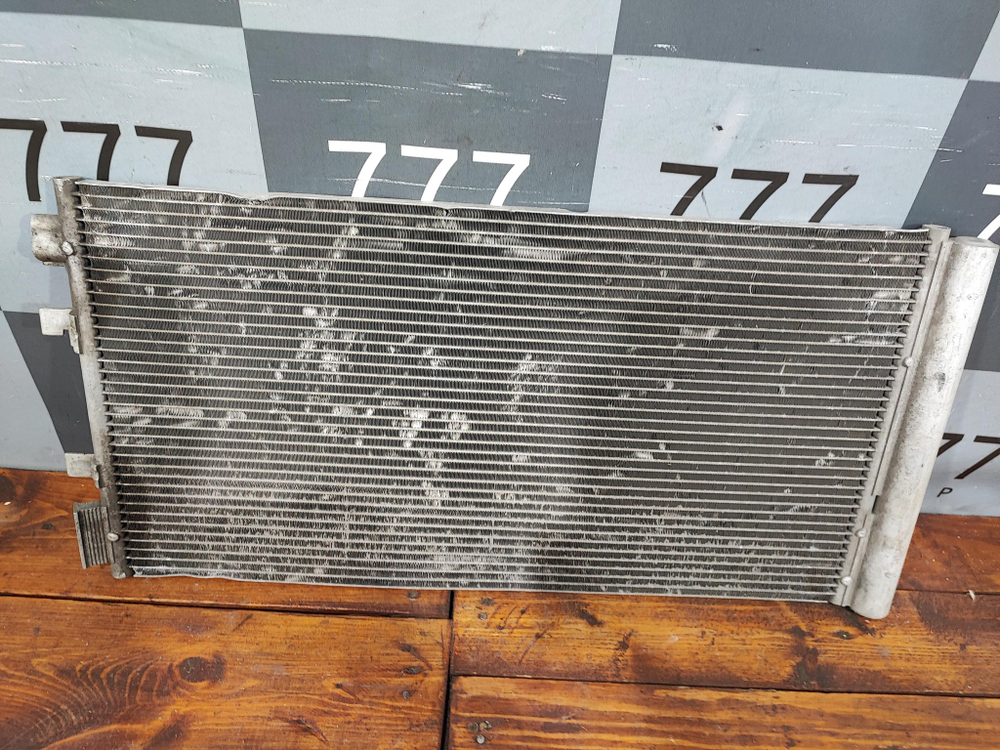 Радиатор кондиционера Fluence, Megane 3 БУ Оригинал 921009956R