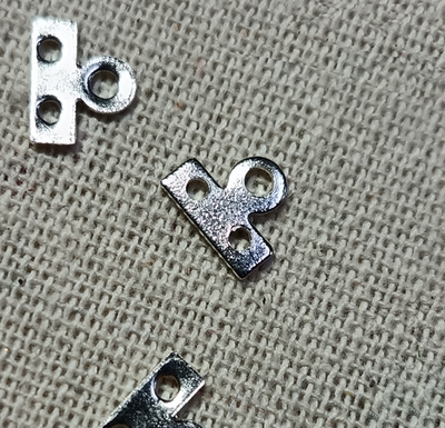 Держатель 2-х нитей, 8 мм, никель