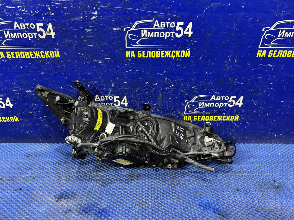 Фара передняя левая TOYOTA WISH 2009-2012