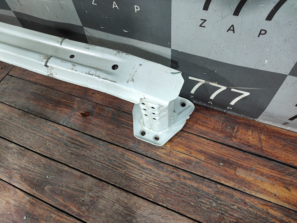 Усилитель заднего бампера Toyota C-HR 16-23 Б/У Оригинал 52023F4010