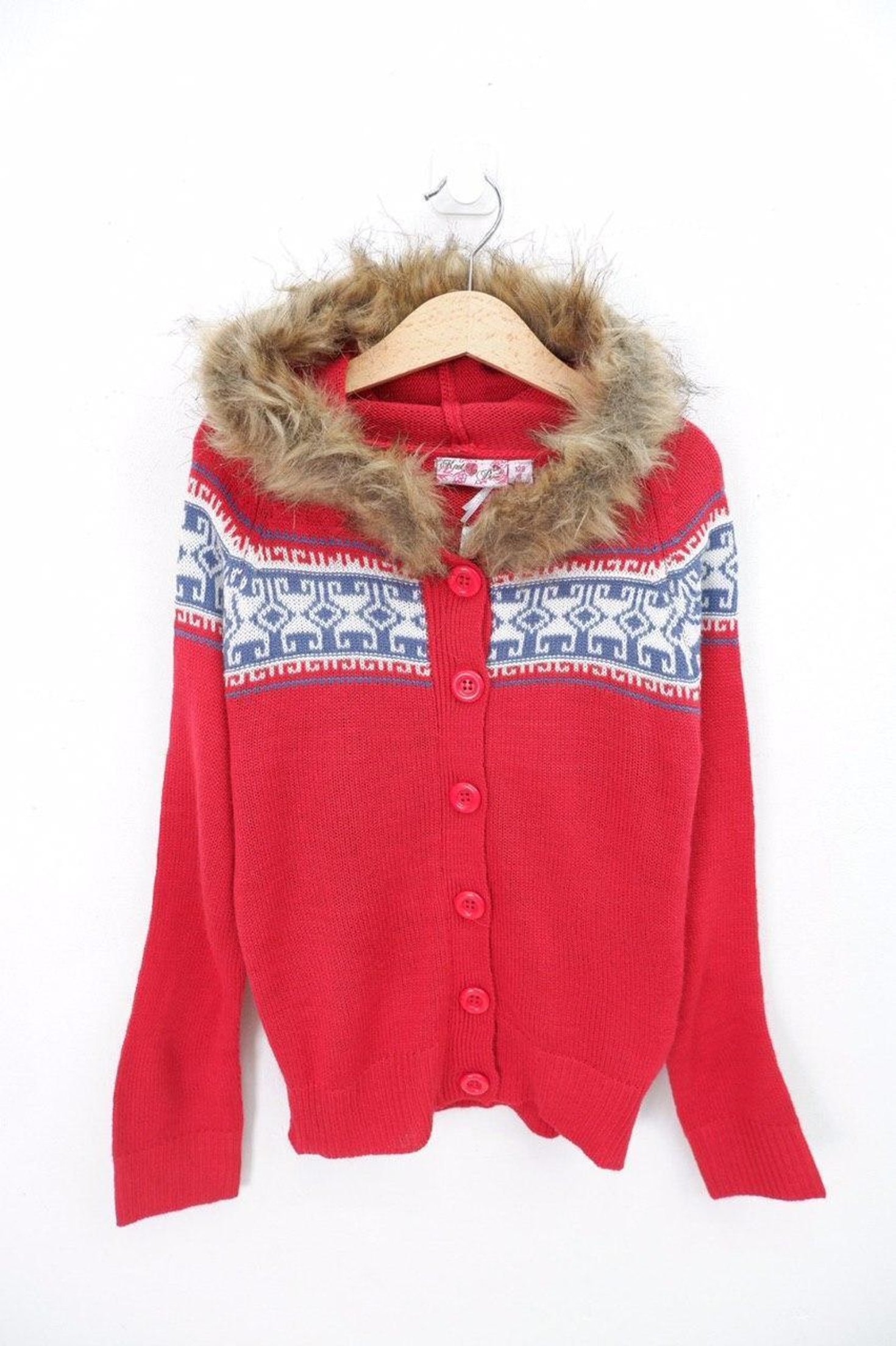 Распродажа женских кардиганов в интернет магазине: особенности, материалы, фасоны