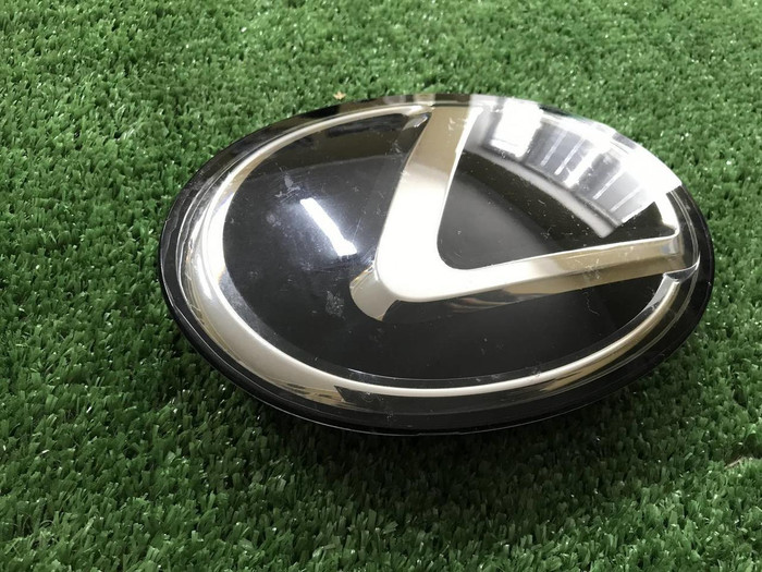 Эмблема решетки радиатора Lexus RX 4 (2019-2022)