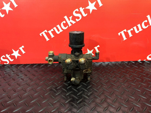 Клапан ускорительный