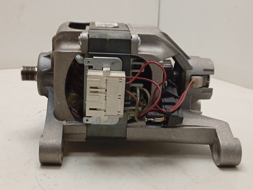 WISL103 кт63 Двигатель для стиральной машины Indesit 160016209.00 б/у