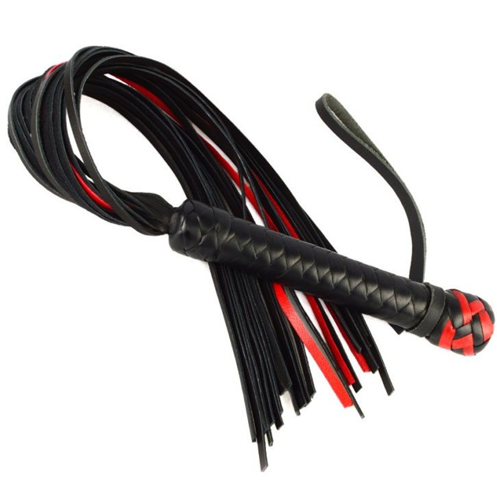 Черно-красная кожаная плеть с петлёй - 65 см. (Цвет: черный с красным)